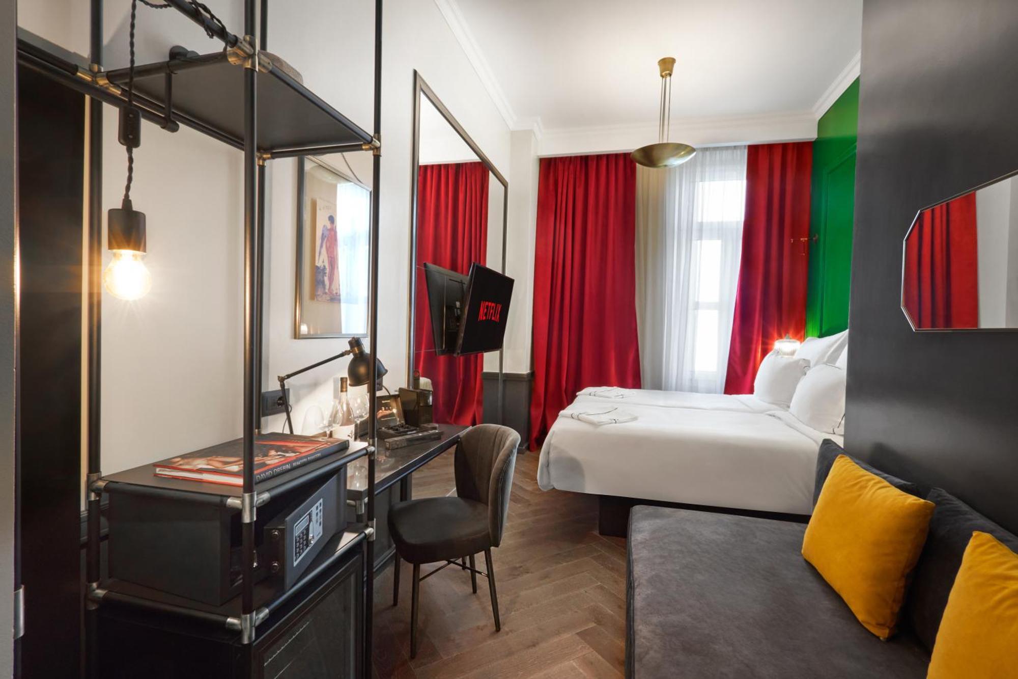 Hotel Soho Athinas 60 Atenas Exterior foto